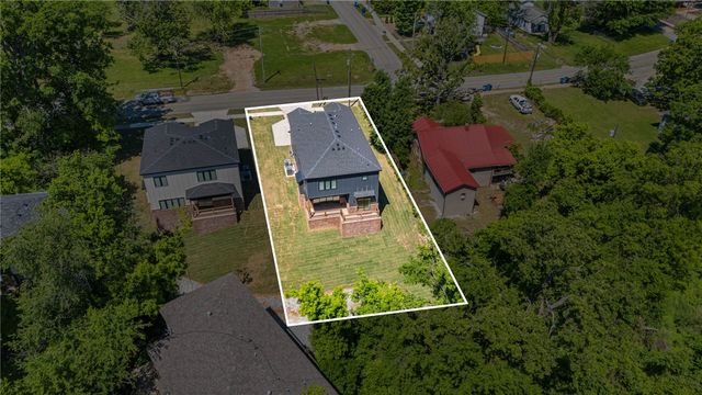 1448 NW Bella Vista Road, Bentonville, AR 72712