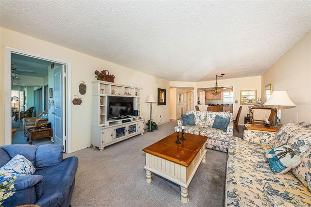 4750 COVE CIRCLE 303, St Petersburg, FL 33708