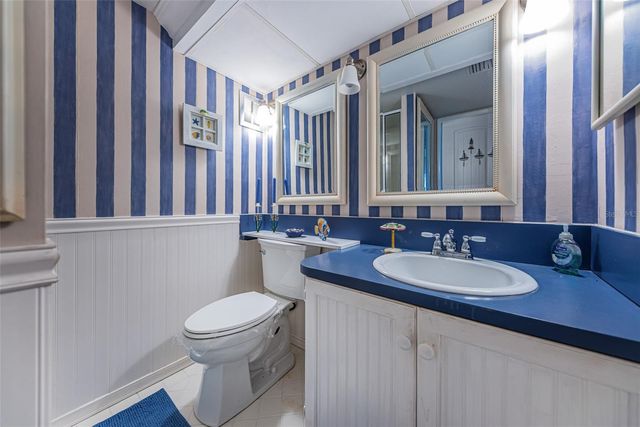 4750 COVE CIRCLE 303, St Petersburg, FL 33708