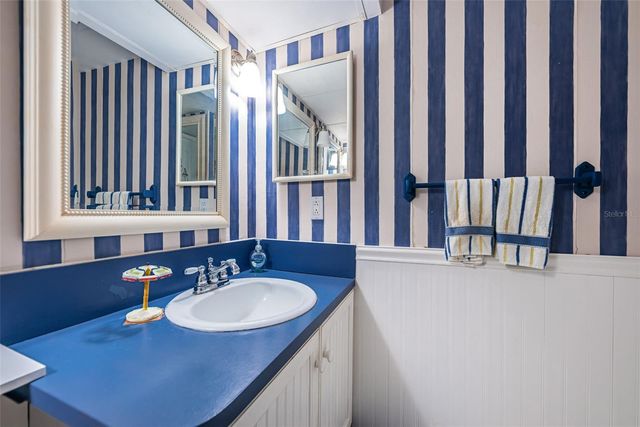 4750 COVE CIRCLE 303, St Petersburg, FL 33708