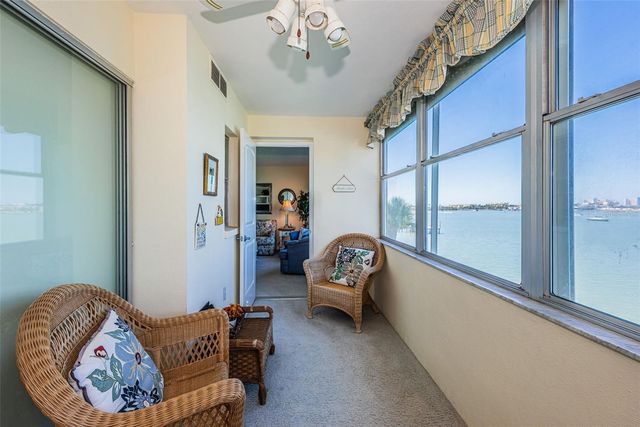 4750 COVE CIRCLE 303, St Petersburg, FL 33708