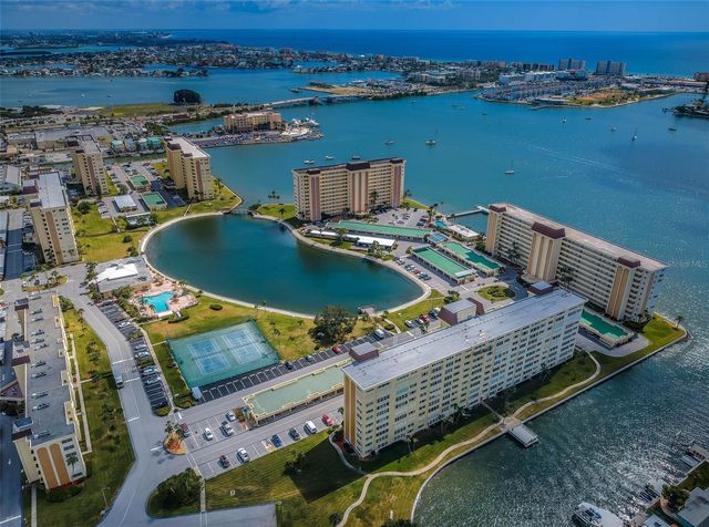 4750 COVE CIRCLE 303, St Petersburg, FL 33708