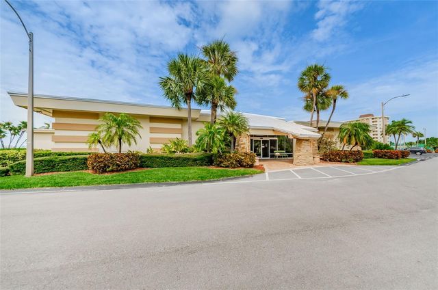 4750 COVE CIRCLE 303, St Petersburg, FL 33708