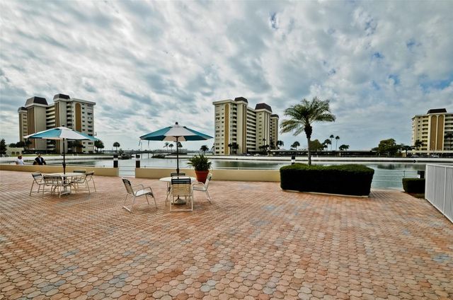 4750 COVE CIRCLE 303, St Petersburg, FL 33708