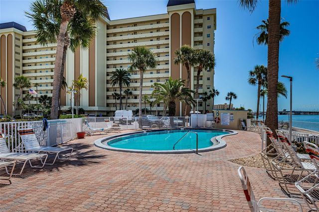4750 COVE CIRCLE 303, St Petersburg, FL 33708