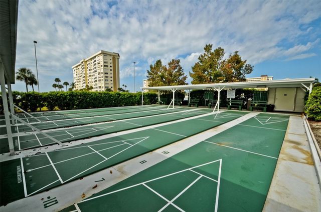 4750 COVE CIRCLE 303, St Petersburg, FL 33708