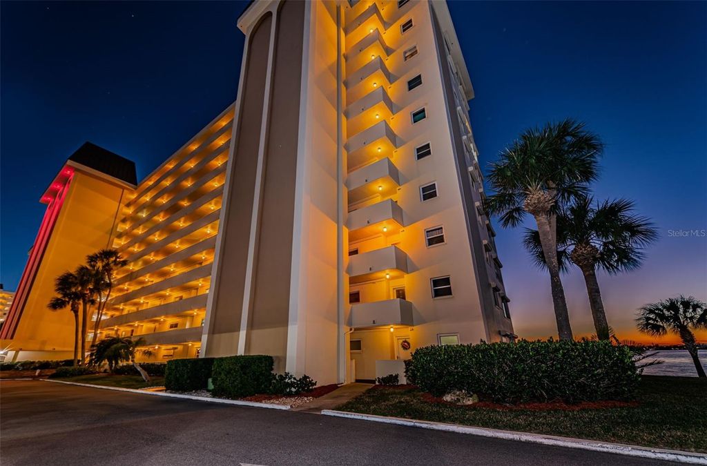 4750 COVE CIRCLE 303, St Petersburg, FL 33708