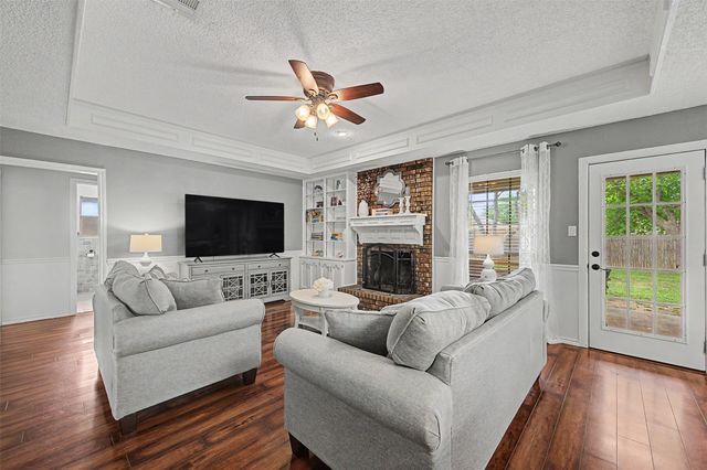 3501 Jasmine Trail, Arlington, TX 76017