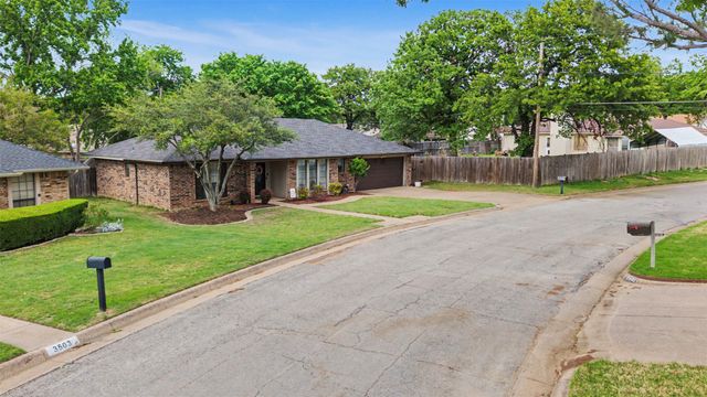 3501 Jasmine Trail, Arlington, TX 76017