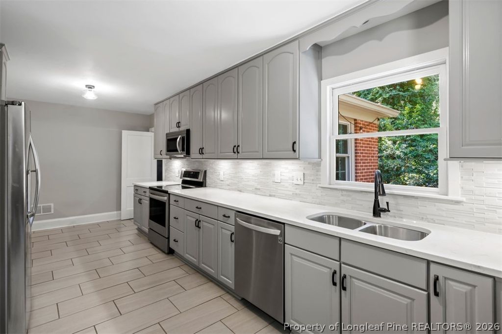 304 Woodcrest Road, Fayetteville, NC 28305 — photo 11