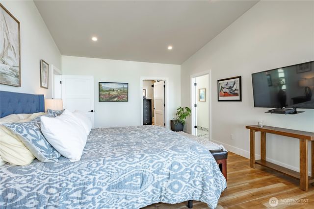 5442 Goldfinch Way, Blaine, WA 98230