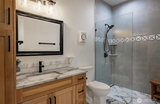 5442 Goldfinch Way, Blaine, WA 98230