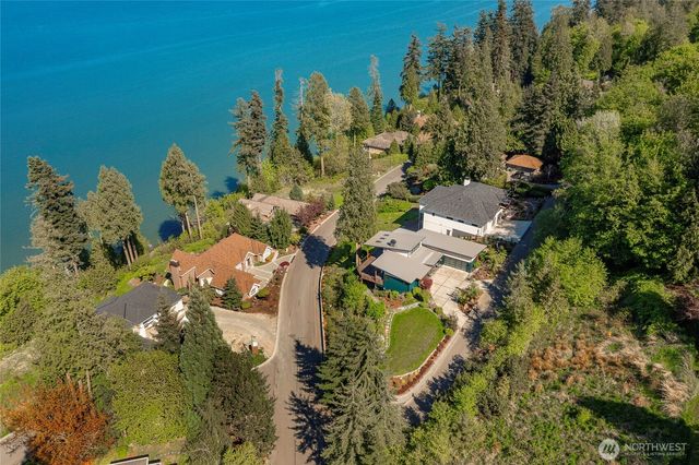 5442 Goldfinch Way, Blaine, WA 98230