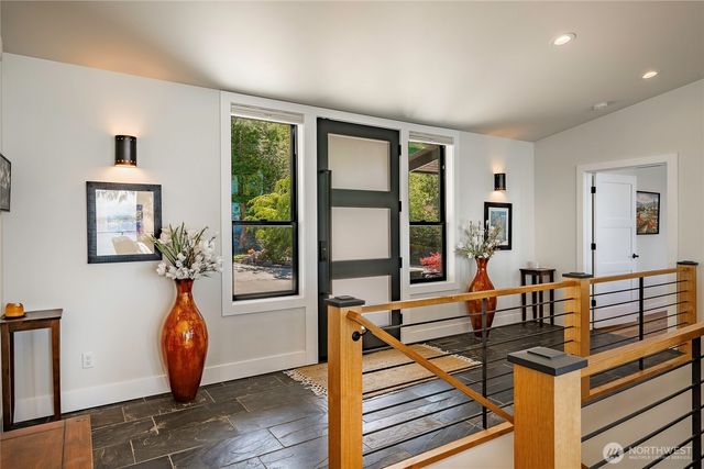5442 Goldfinch Way, Blaine, WA 98230