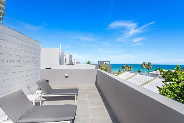 332 Balboa Street, Hollywood, FL 33019