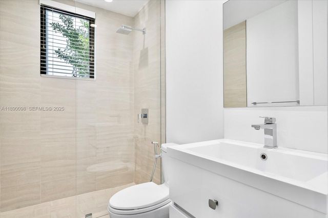 332 Balboa Street, Hollywood, FL 33019