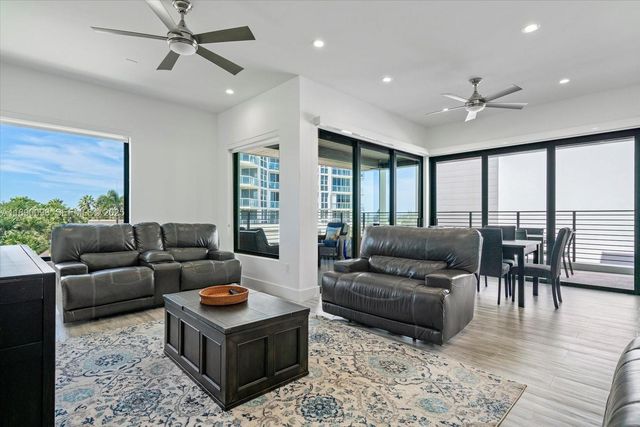 332 Balboa Street, Hollywood, FL 33019