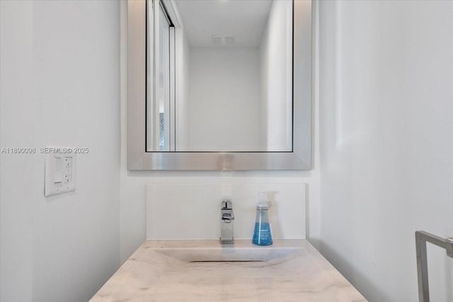 332 Balboa Street, Hollywood, FL 33019