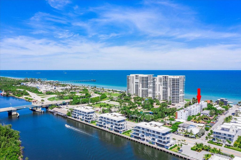 332 Balboa Street, Hollywood, FL 33019