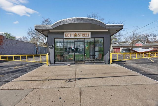 6836 Prospect Avenue, Kansas City, MO 64132
