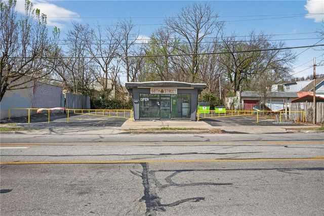 6836 Prospect Avenue, Kansas City, MO 64132