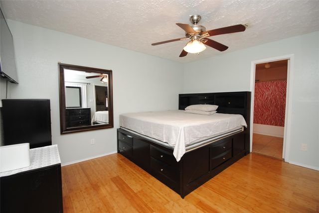 4402 Falcon Meadow Drive, Katy, TX 77449