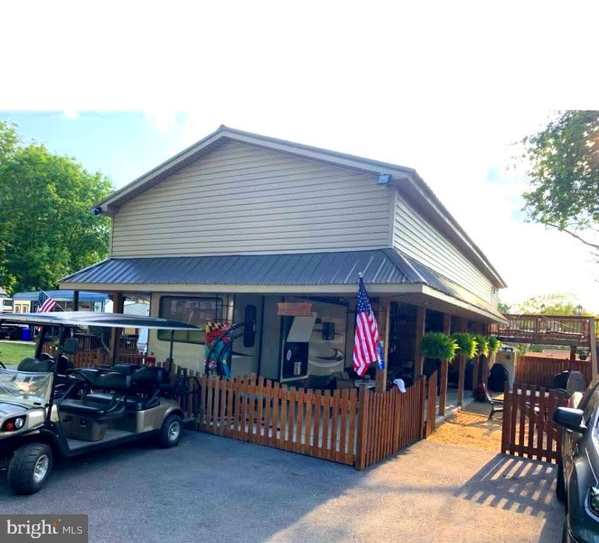 BLOCK 53 LOT 4 BUTTERFLY BLVD, Falling Waters, WV 25419