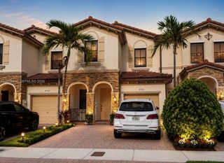 8715 NW 98th Avenue 8715, Doral, FL 33178
