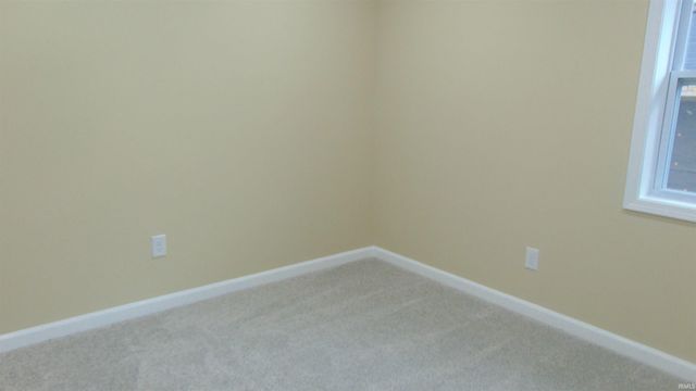 114 E Mill Street, Oakland City, IN 47660