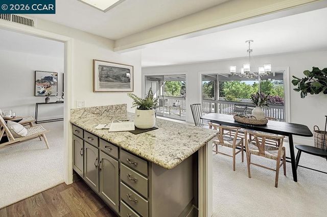 1208 Rockledge Ln 3, Walnut Creek, CA 94595