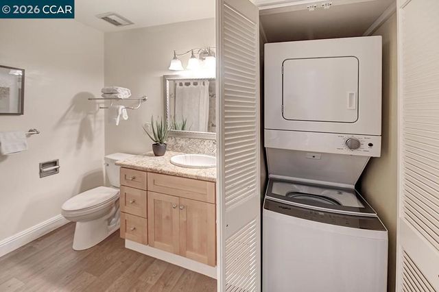 1208 Rockledge Ln 3, Walnut Creek, CA 94595