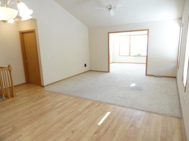 607 Malvern Hill Dr, Madison, WI 53718