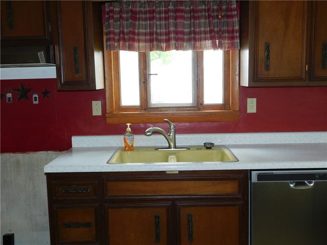 1207 W Crawford, Connellsville, PA 15425