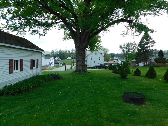 1207 W Crawford, Connellsville, PA 15425
