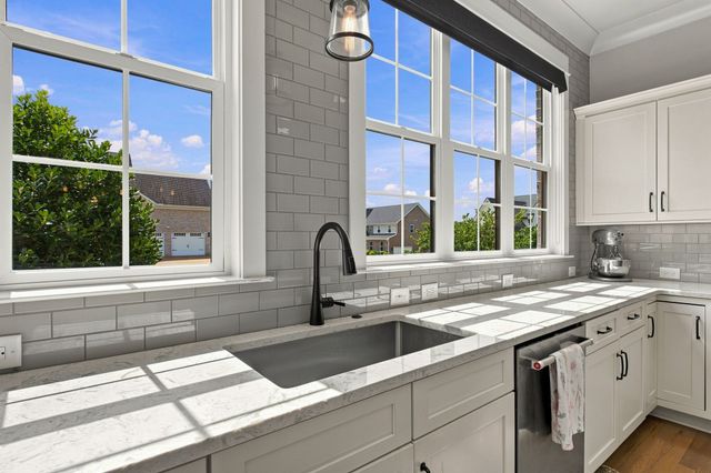144 Telfair Ln, Nolensville, TN 37135