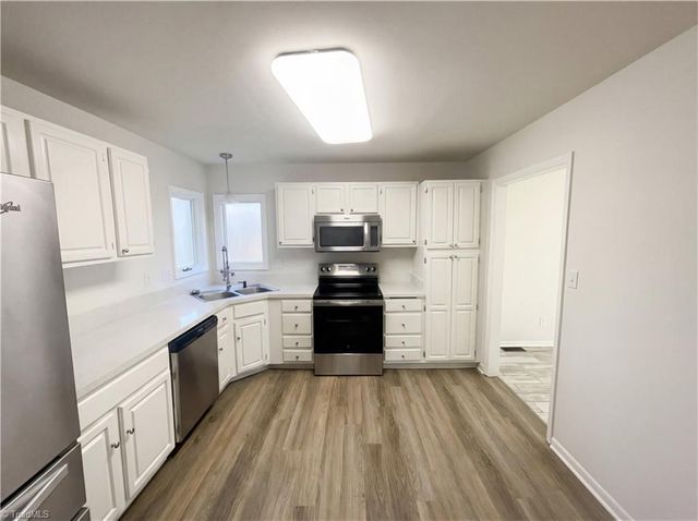 3601 Yanceyville Street, Greensboro, NC 27405