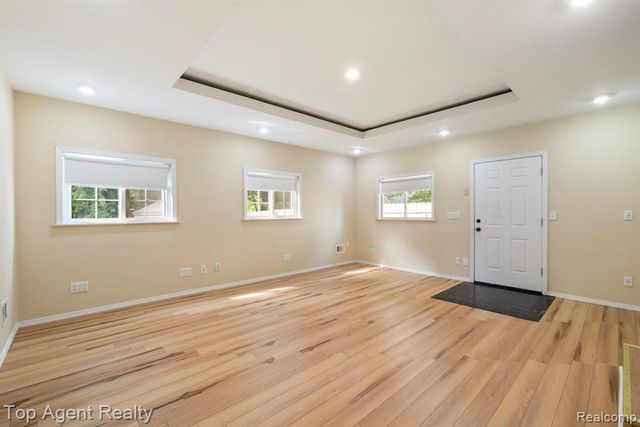 1200 Bangor Road, Waterford, MI 48328