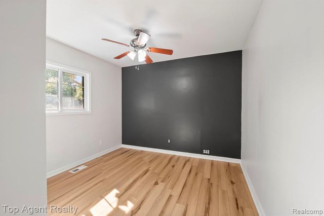 1200 Bangor Road, Waterford, MI 48328