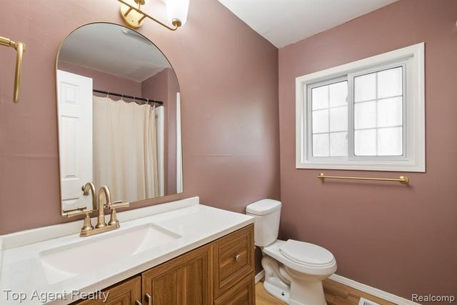 1200 Bangor Road, Waterford, MI 48328