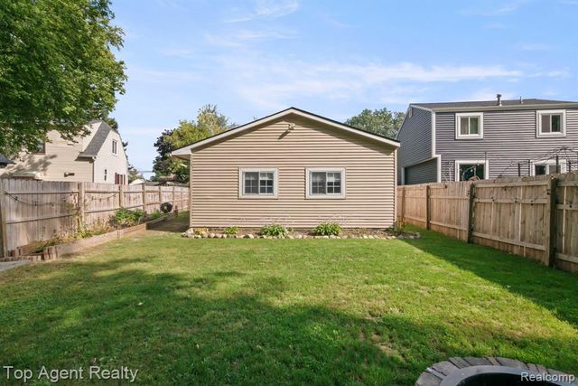 1200 Bangor Road, Waterford, MI 48328