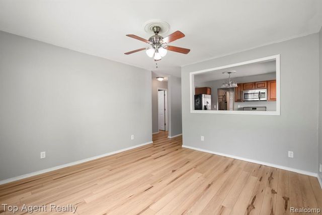 1200 Bangor Road, Waterford, MI 48328