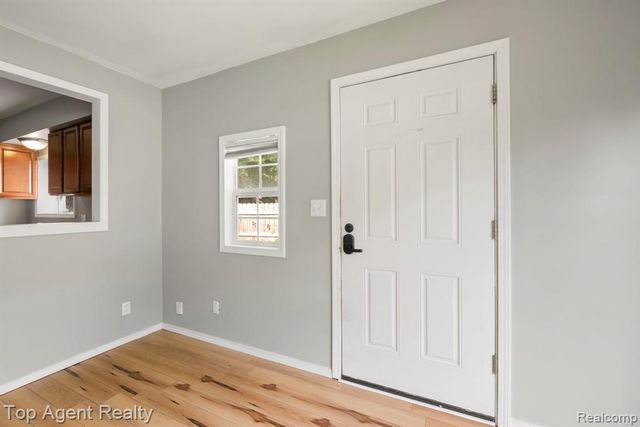 1200 Bangor Road, Waterford, MI 48328