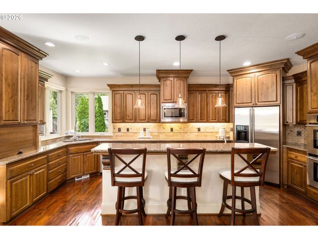 10329 Se REGINA Ct, Happy Valley, OR 97086