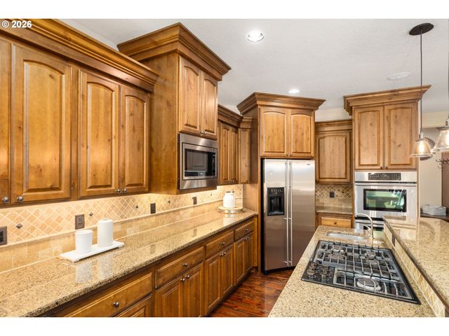 10329 Se REGINA Ct, Happy Valley, OR 97086