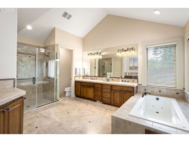 10329 Se REGINA Ct, Happy Valley, OR 97086