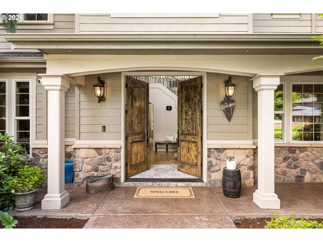 10329 Se REGINA Ct, Happy Valley, OR 97086