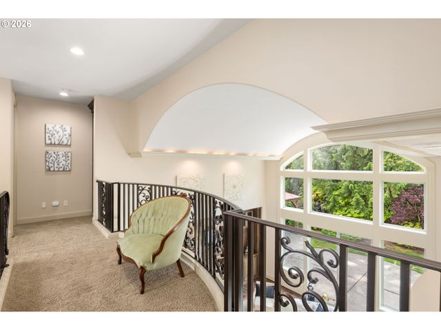 10329 Se REGINA Ct, Happy Valley, OR 97086
