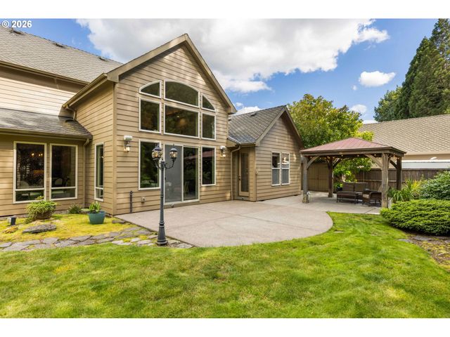 10329 Se REGINA Ct, Happy Valley, OR 97086