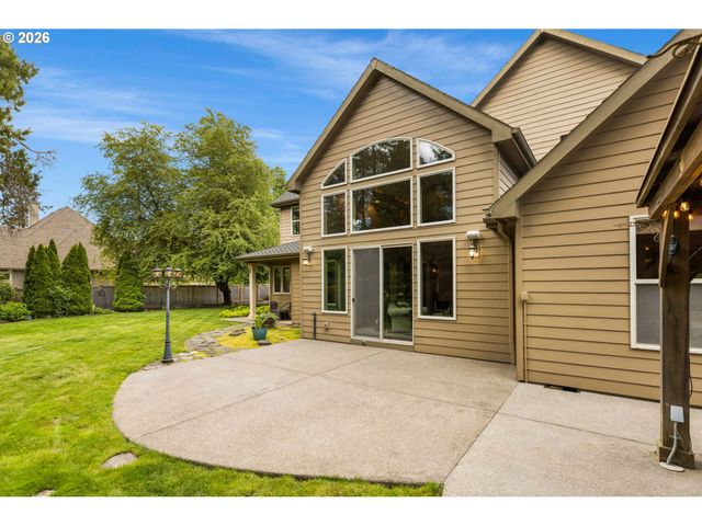 10329 Se REGINA Ct, Happy Valley, OR 97086