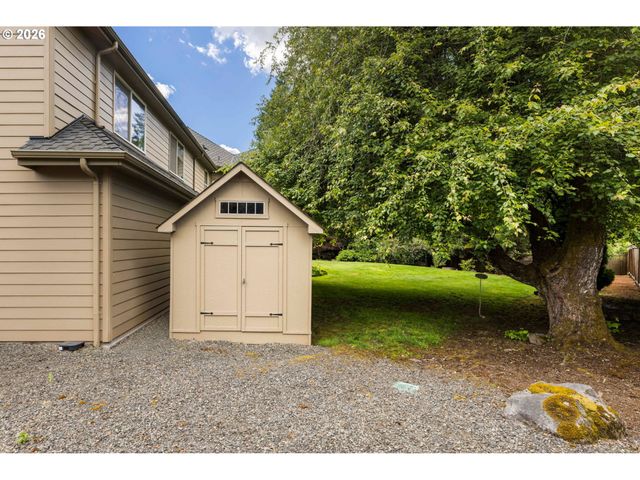 10329 Se REGINA Ct, Happy Valley, OR 97086